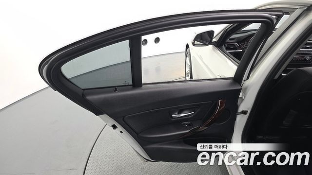 BMW 3-Series 2013 — photo 15