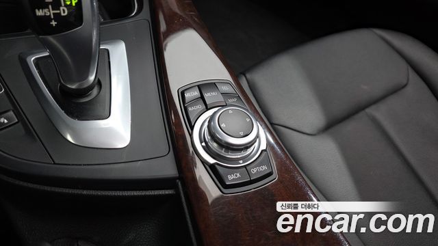 BMW 3-Series 2013 — photo 28