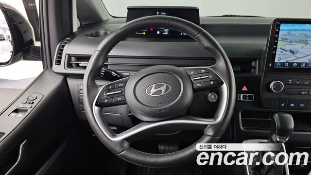 Hyundai Staria 2025 — photo 19