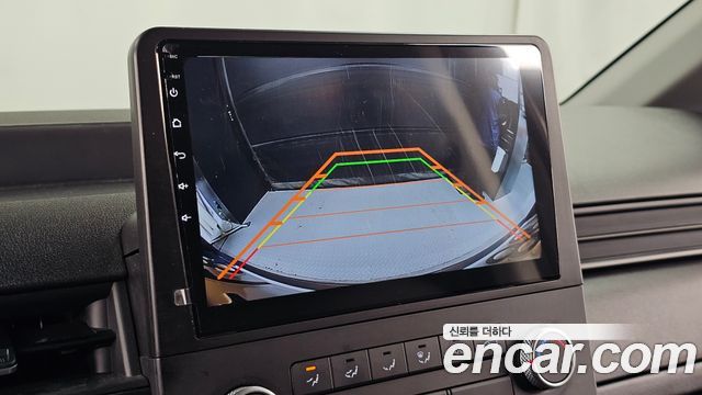 Hyundai Staria 2025 — photo 21