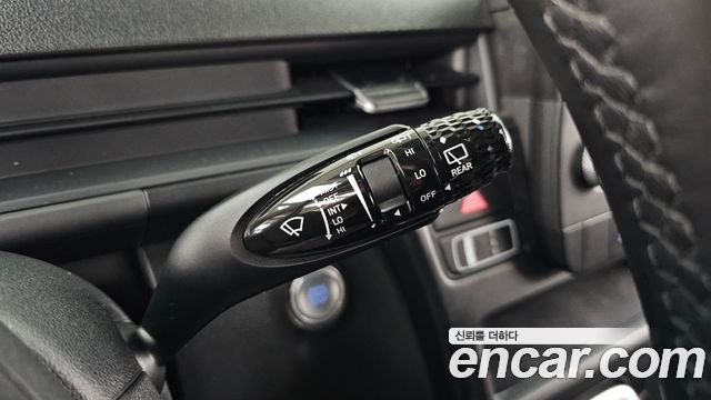 Hyundai Staria 2025 — photo 27