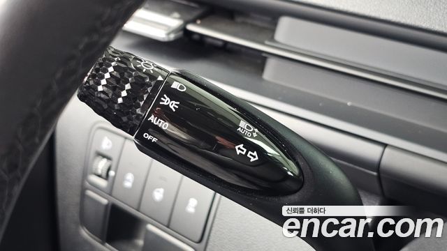 Hyundai Staria 2025 — photo 29