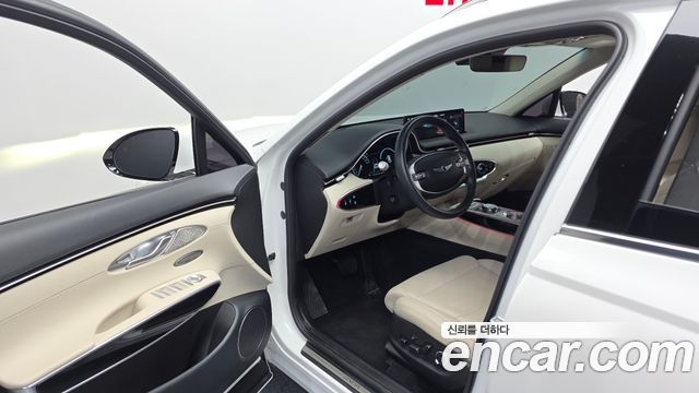 Genesis GV70 2023 — photo 13