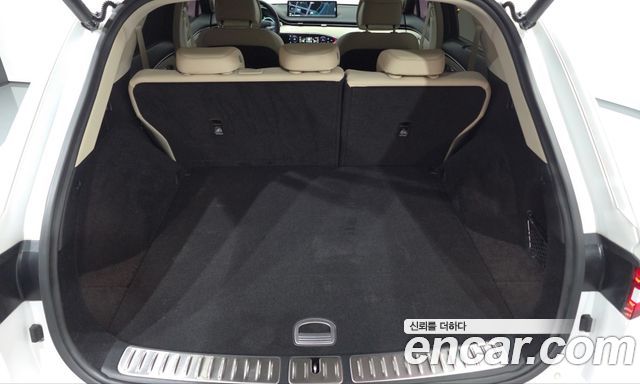 Genesis GV70 2023 — photo 24