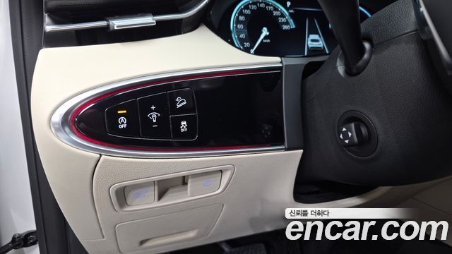 Genesis GV70 2023 — photo 27