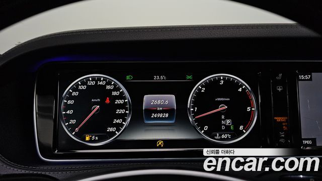 Mercedes-Benz S-Class 2016 — photo 8