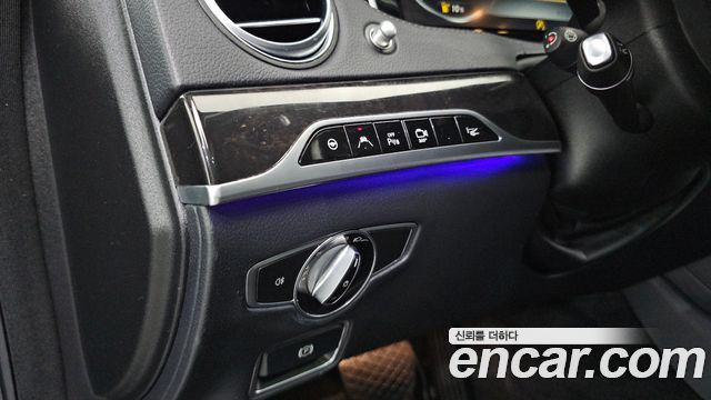 Mercedes-Benz S-Class 2016 — photo 17