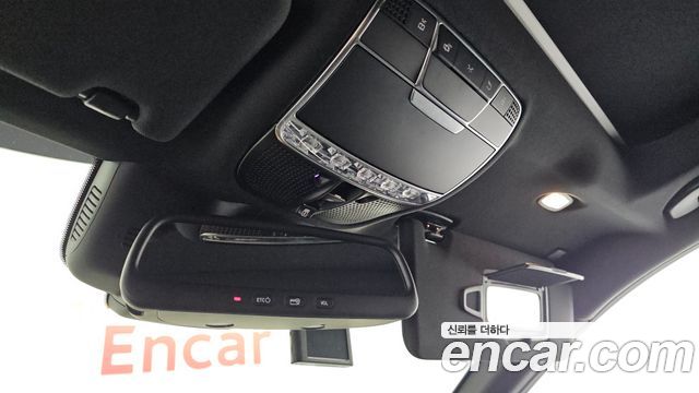 Mercedes-Benz S-Class 2016 — photo 19