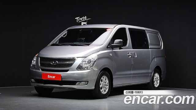 Hyundai Starex 2011 — photo 1