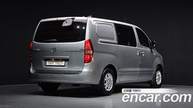 Hyundai Starex 2011 — photo 2