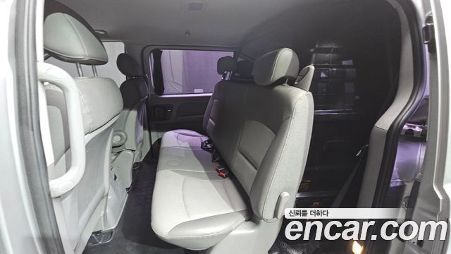 Hyundai Starex 2011 — photo 12