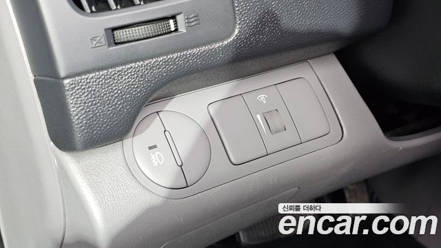 Hyundai Starex 2011 — photo 18