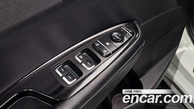 Kia K5 2017 — photo 16