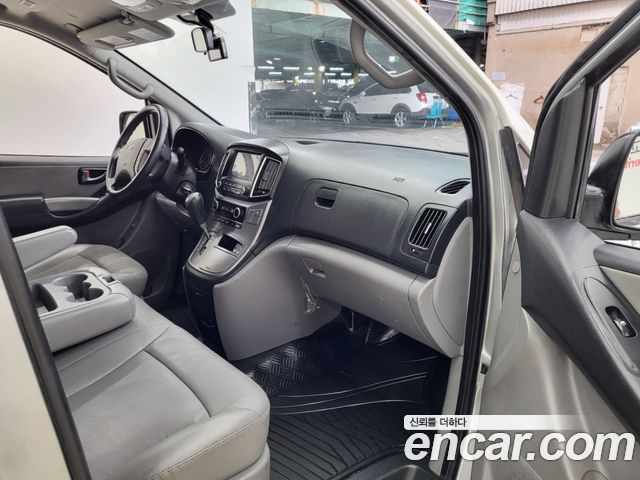 Hyundai Starex 2021 — photo 18