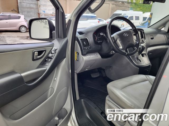 Hyundai Starex 2021 — photo 19