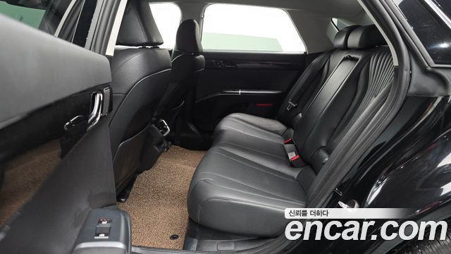 Hyundai Grandeur 2023 — photo 18