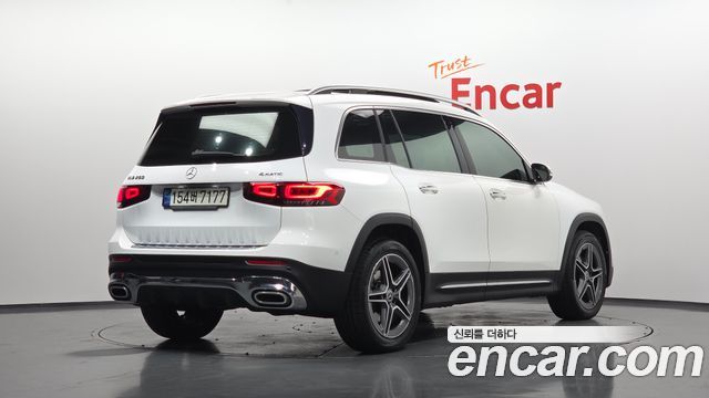 Mercedes-Benz GLB-Class 2021 — photo 2