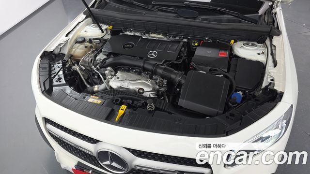 Mercedes-Benz GLB-Class 2021 — photo 6