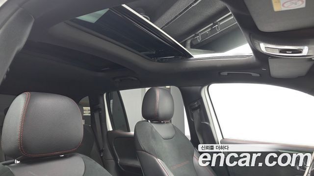 Mercedes-Benz GLB-Class 2021 — photo 18