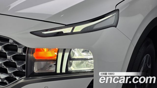 Hyundai Santafe 2023 — photo 8