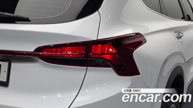 Hyundai Santafe 2023 — photo 9
