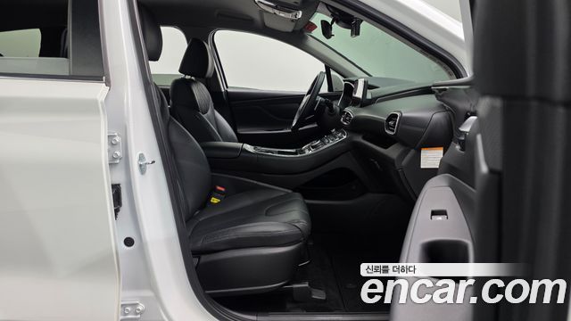 Hyundai Santafe 2023 — photo 16