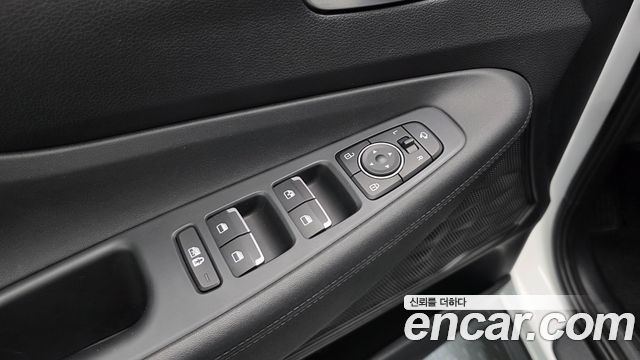 Hyundai Santafe 2023 — photo 31
