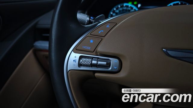 Genesis G80 2022 — photo 35