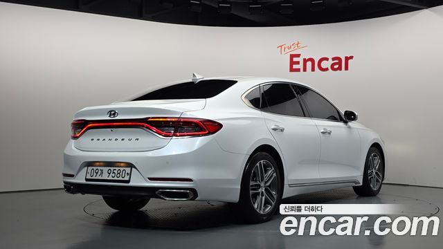 Hyundai Grandeur 2018 — photo 2