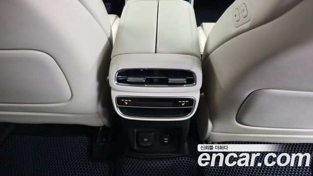 Genesis GV80 2020 — photo 24