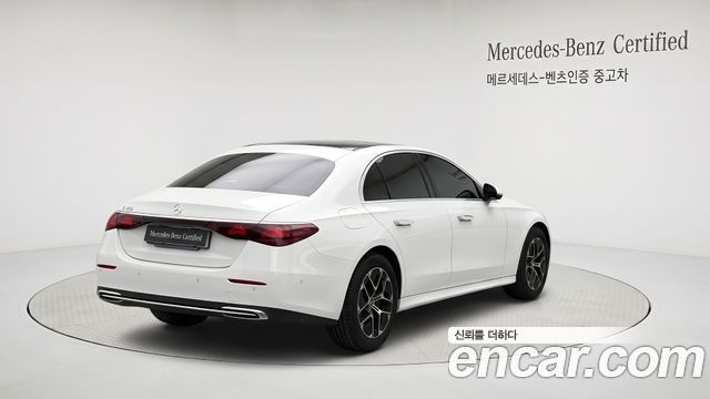 Mercedes-Benz E-Class 2026 — photo 2