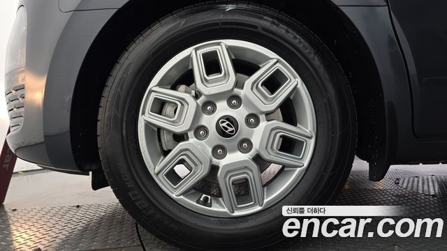 Hyundai Staria 2025 — photo 5