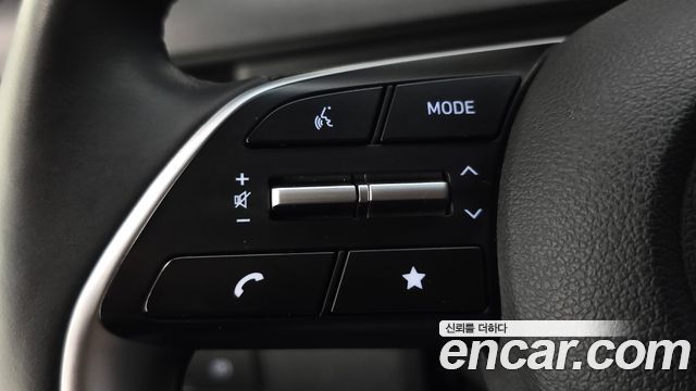 Hyundai Staria 2025 — photo 24