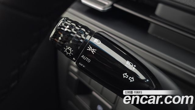 Hyundai Staria 2025 — photo 26