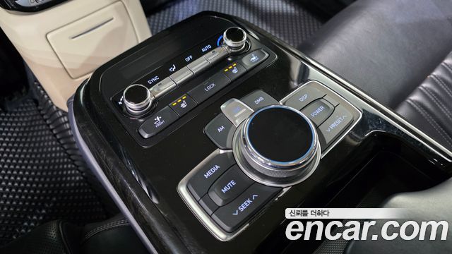Genesis EQ900 2016 — photo 18