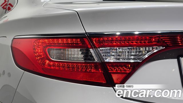 Hyundai Grandeur 2017 — photo 9
