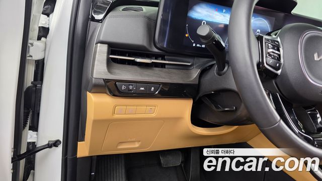 Kia Canival 2023 — photo 16