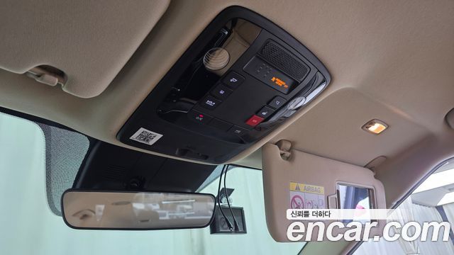 Kia Canival 2023 — photo 17