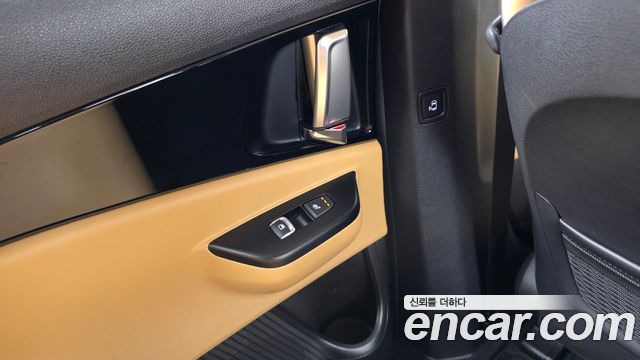 Kia Canival 2023 — photo 18