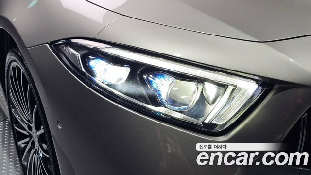 Mercedes-Benz CLS-Class 2022 — photo 8