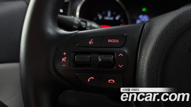 Kia Canival 2019 — photo 23