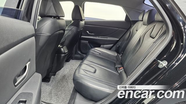 Hyundai AVANTE 2021 — photo 11