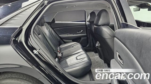 Hyundai AVANTE 2021 — photo 12