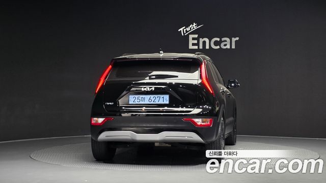 Kia Niro 2023 — photo 4