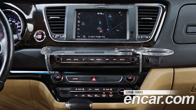 Kia Canival 2019 — photo 14