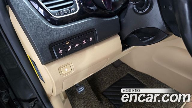 Kia Canival 2018 — photo 17