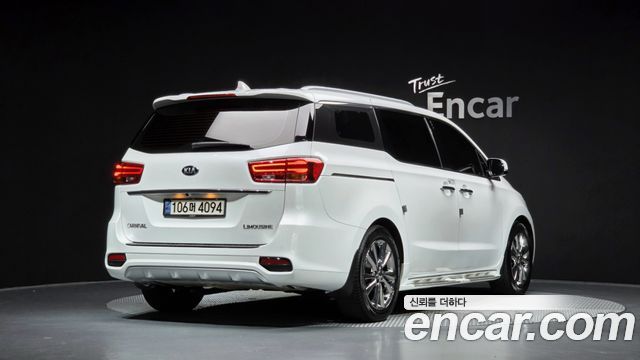 Kia Canival 2020 — photo 2