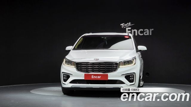 Kia Canival 2020 — photo 3