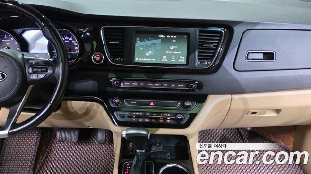 Kia Canival 2020 — photo 20