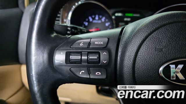 Kia Canival 2020 — photo 31